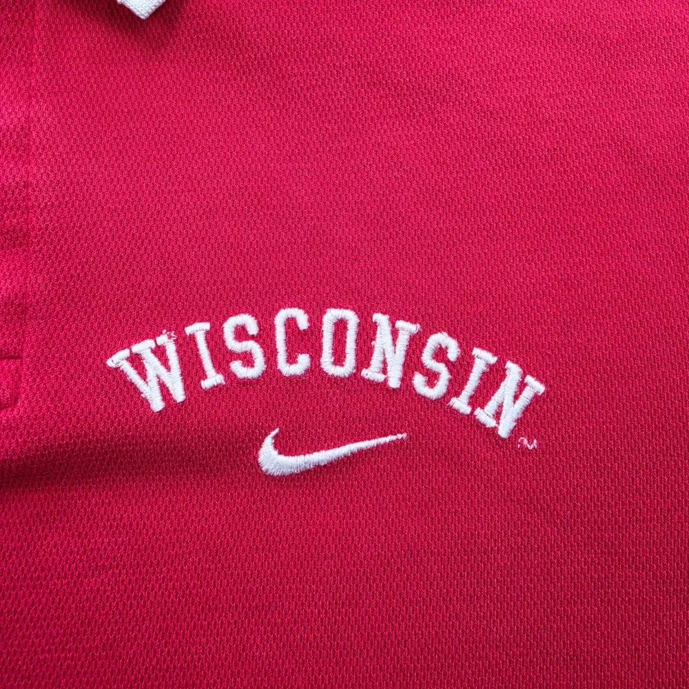 Vintage Y2K Wisconsin Badgers Nike Team Embroidered Polo Shirt Mens Medium Red